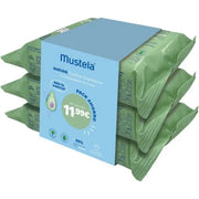 Toallitas limpiadoras Mustela con aguacate bio para la higiene suave de cara, manos y zona del pañal en bebés y niños.