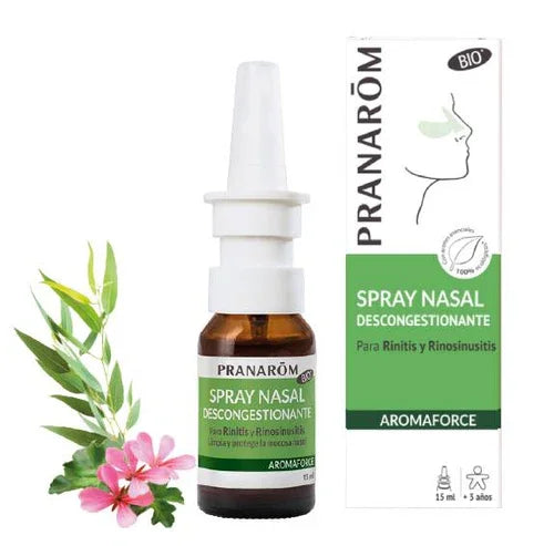 Spray nasal Pranarom Aromaforce con aceites esenciales biológicos para descongestionar y limpiar la nariz en casos de rinitis o rinosinusitis.